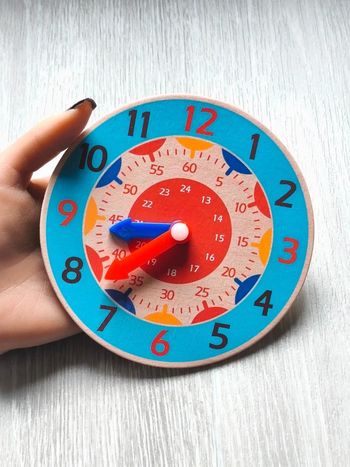 Horloge en bois, bleu