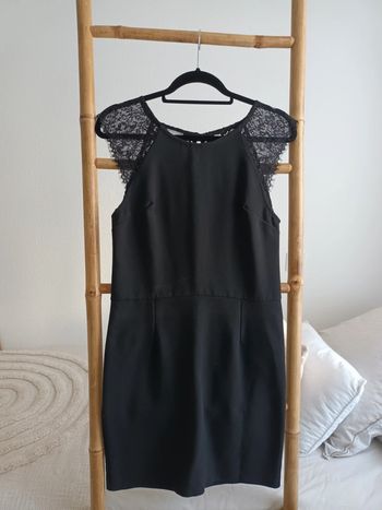 Robe noire manches dentelle An'ge taille 1