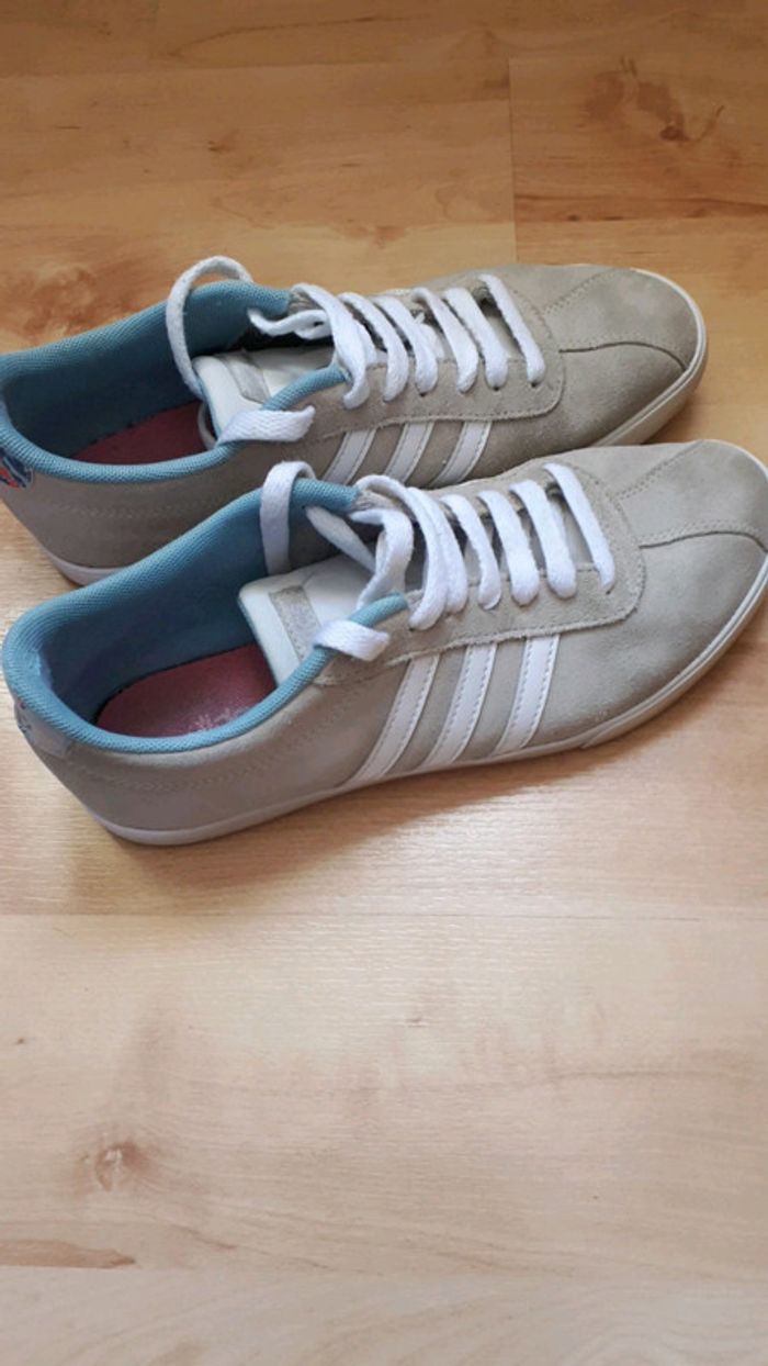 Chaussure/basket Adidas taille 38 - photo numéro 2