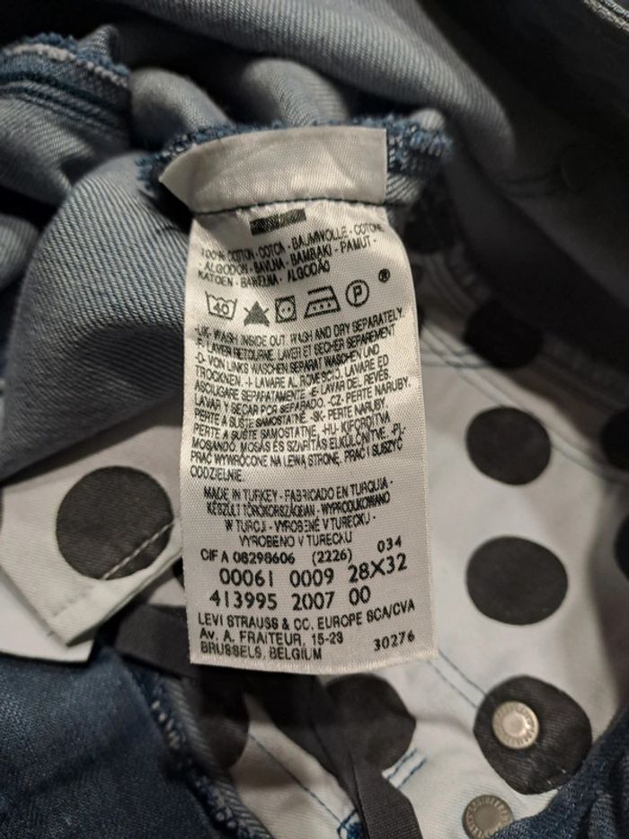 Jeans Levi's engineered vintage 28x32 - photo numéro 5