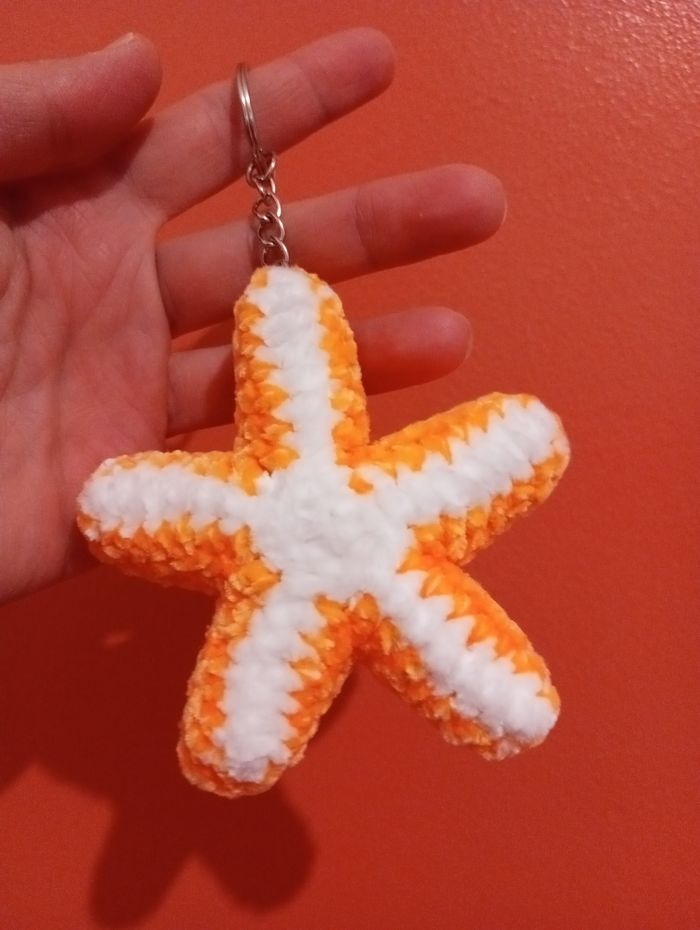 Porte-clés étoile de mer au crochet - photo numéro 2
