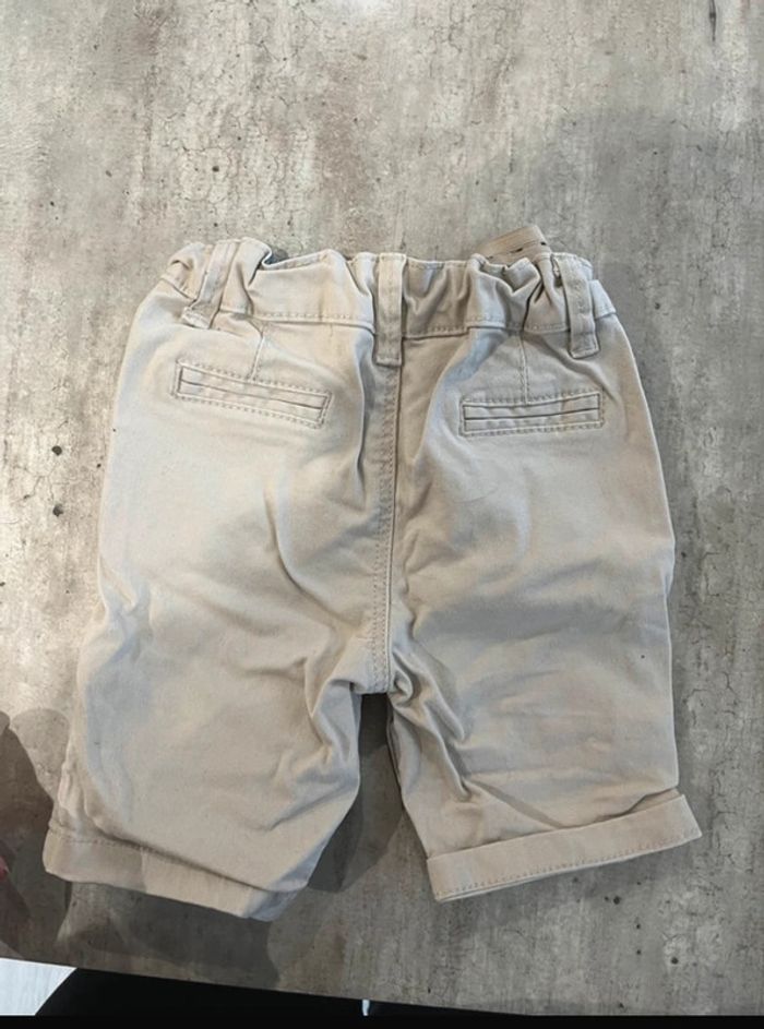 Short garçon 9-1/ mois - photo numéro 3