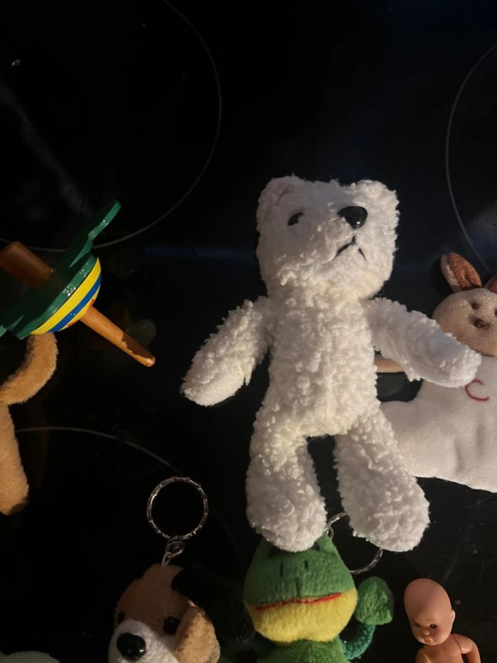 Lot peluches et jouets - photo numéro 3