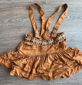 Robe en bretelles