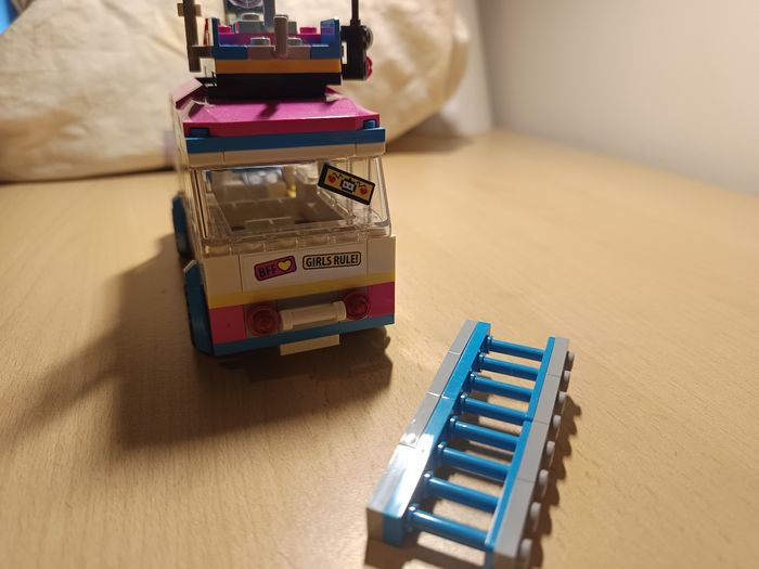 🚒🖥️🧑🏽💻🌺 Lego Friends - le véhicule de mission d'Olivia (complet sans boîte ni notice) - photo numéro 5