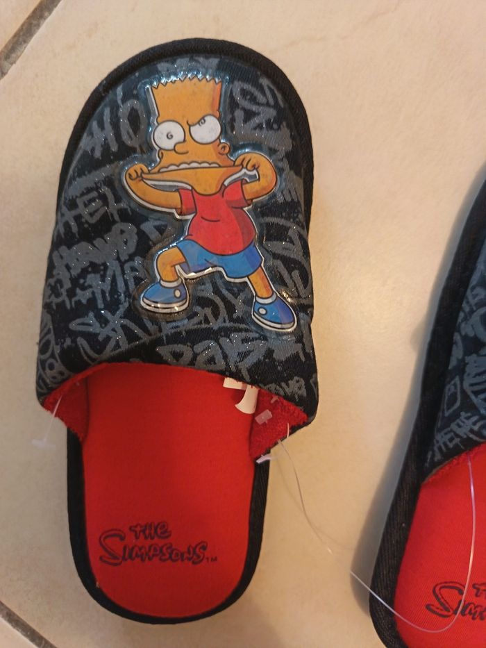 Pantoufles Simpsons neuves T31 - photo numéro 6