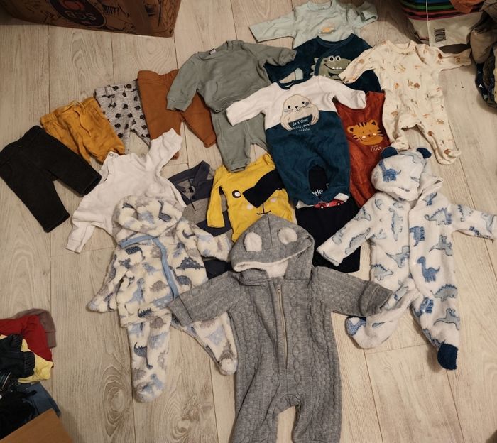 Lot vêtements hiver 1 mois