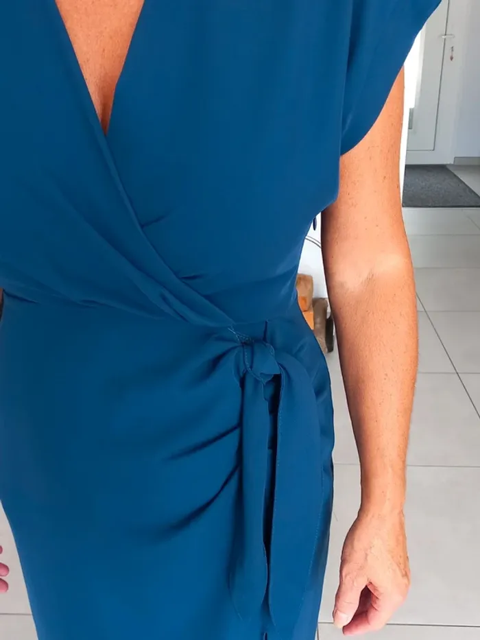 Robe Rinascimento taille S - photo numéro 2