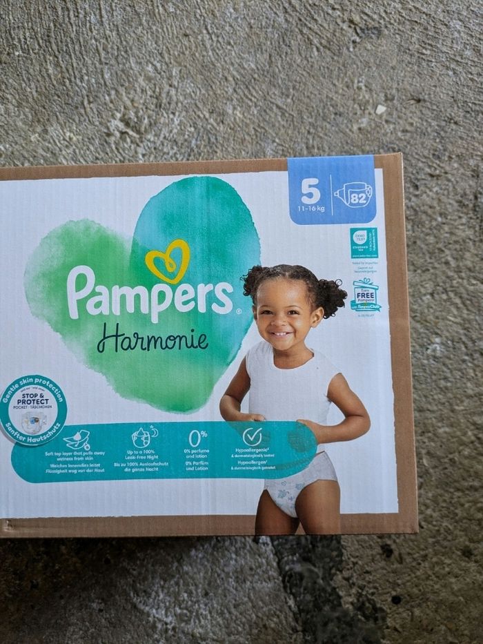 Maxi pack de couches Pampers Harmonie taille 5 - photo numéro 2