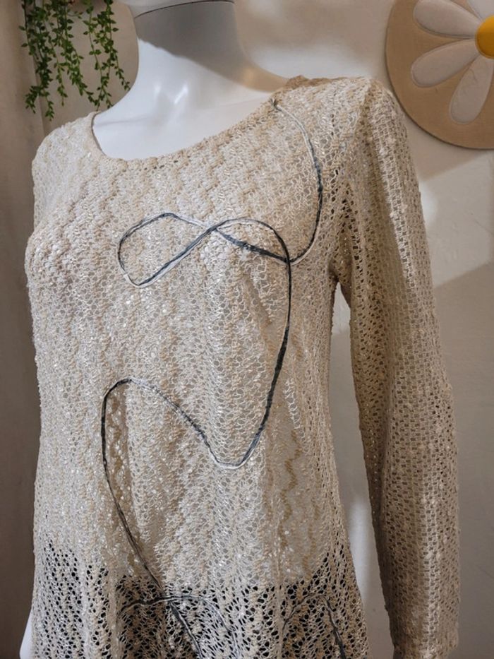 Haut dos dentelles - photo numéro 3