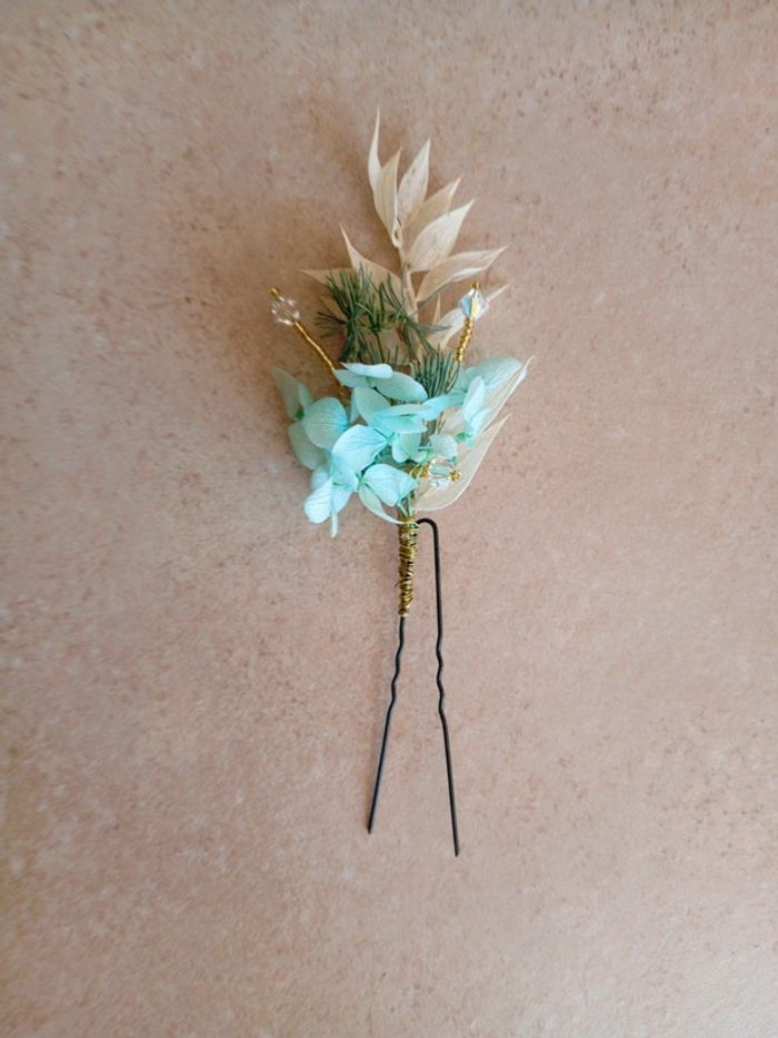 Épingle à cheveux en fleurs séchées et perles en cristal de Swarovski - photo numéro 4