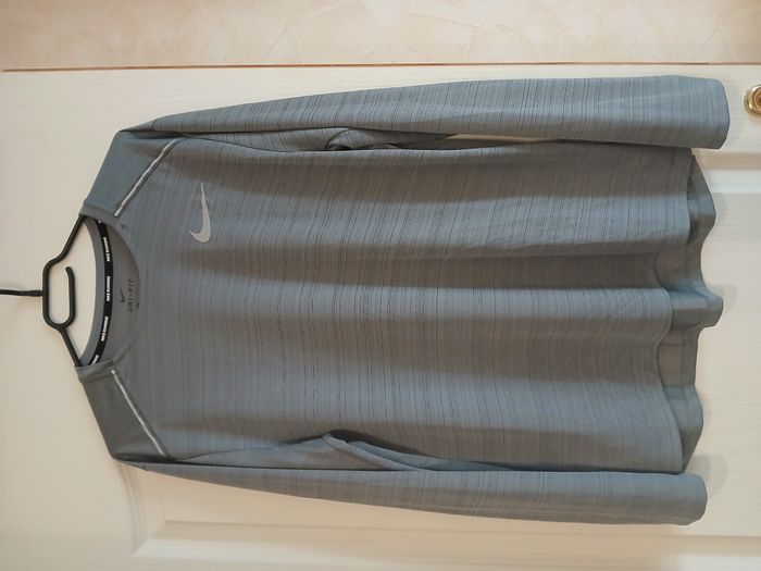 Nike running dri fit L