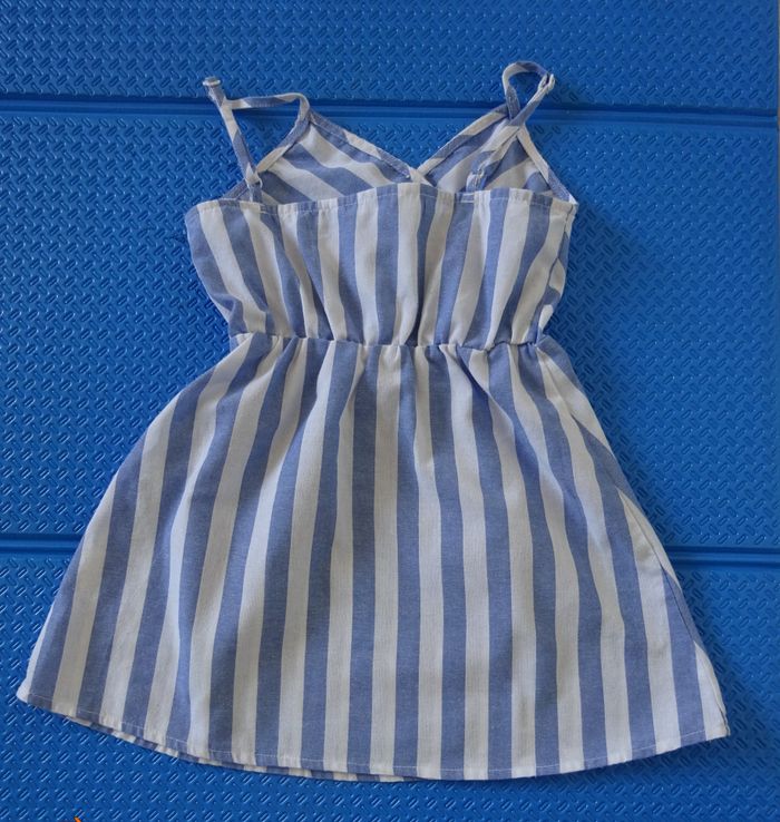 Robe fillette 6 ans - photo numéro 3