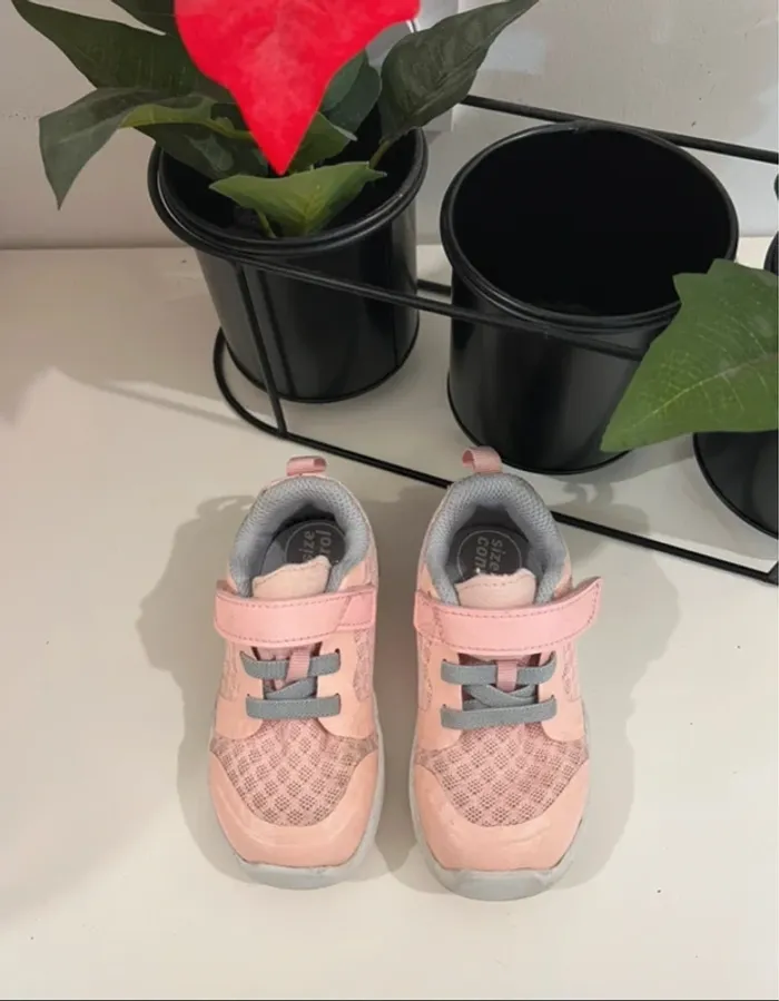 2 paires de Basket, Nike et Décathlon taille 21 - photo numéro 7