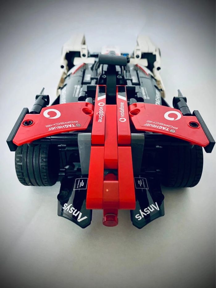 LEGO Techinc 42137 - Formula E Porsche 99X Electric - Complet avec notice - photo numéro 4