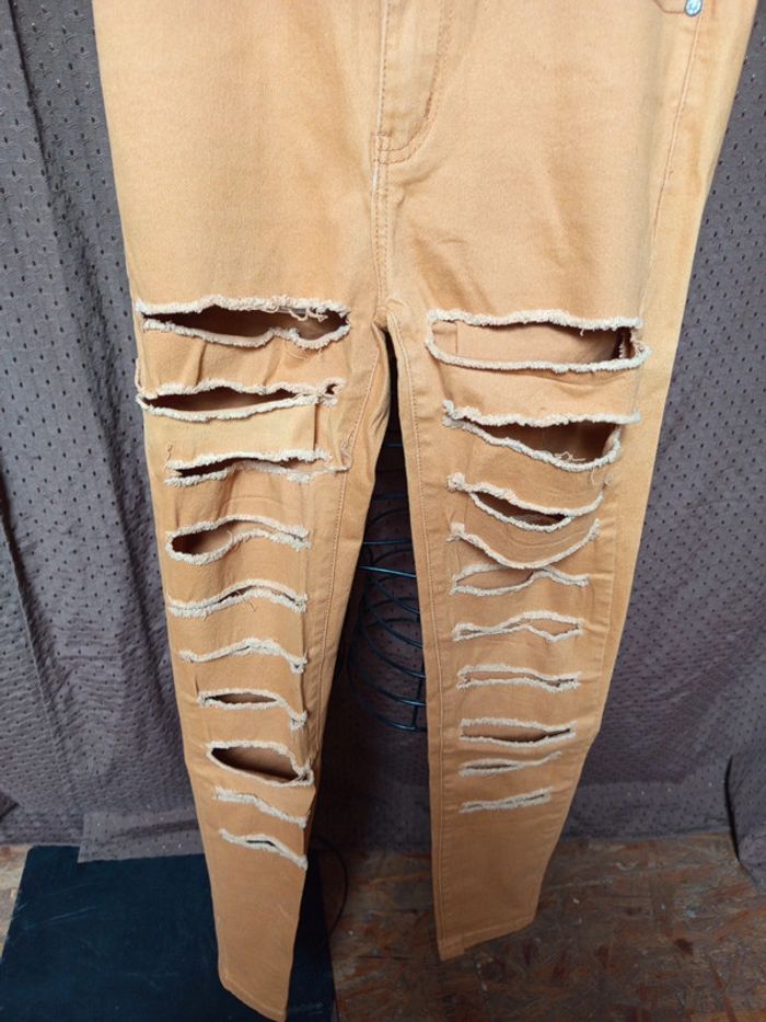 Jeans a trou taille 38 - photo numéro 2