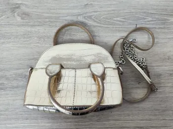 Sac à main et bandoulière doré Zara