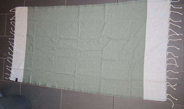 Fouta (serviette de plage) Splash The Red Fish neuve - photo numéro 2
