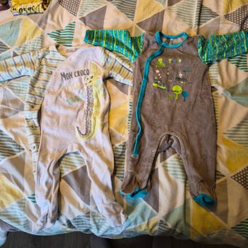 Lot de pyjamas