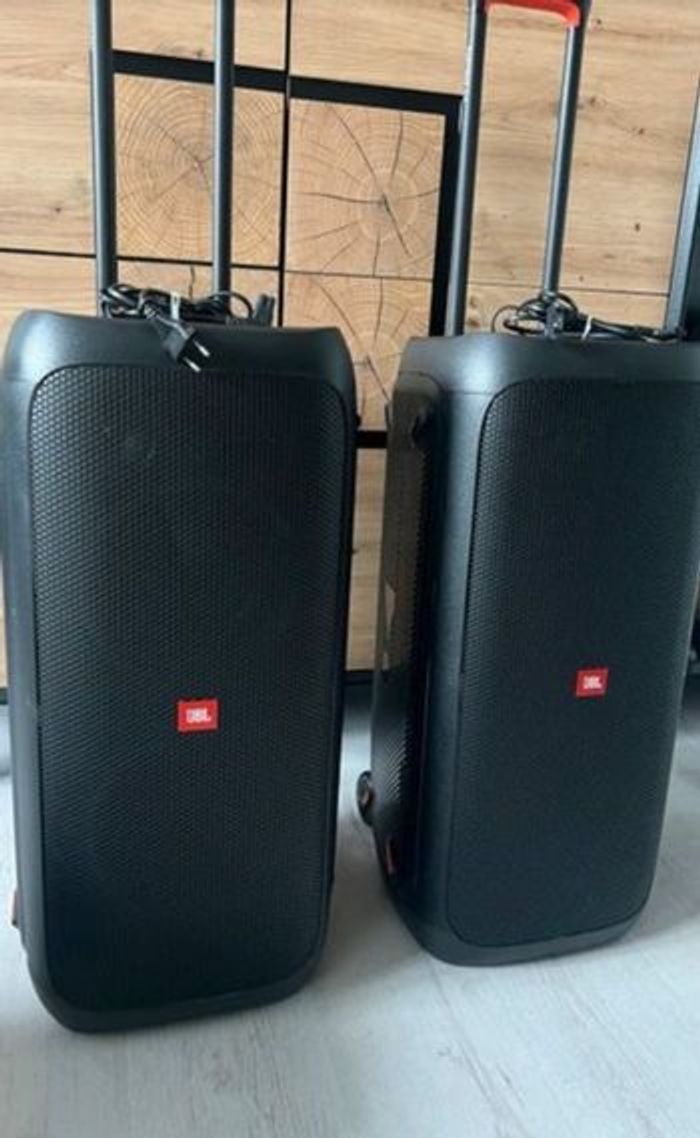 Lot de 2 enceintes JBL PartyBox - photo numéro 2
