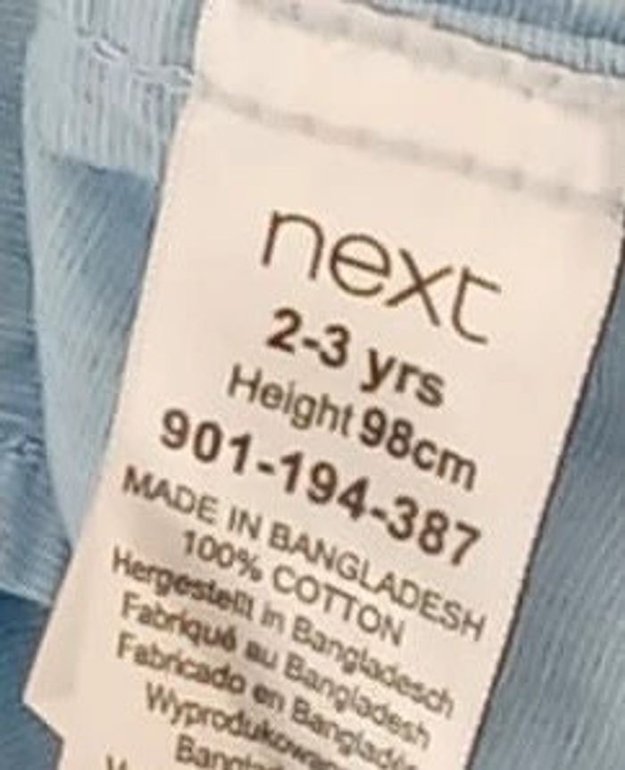 Chemise taille 2/3 marque next - photo numéro 2