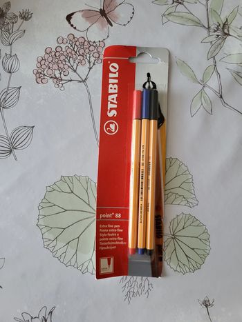 Stabilo Point 88 bleu rouge noir