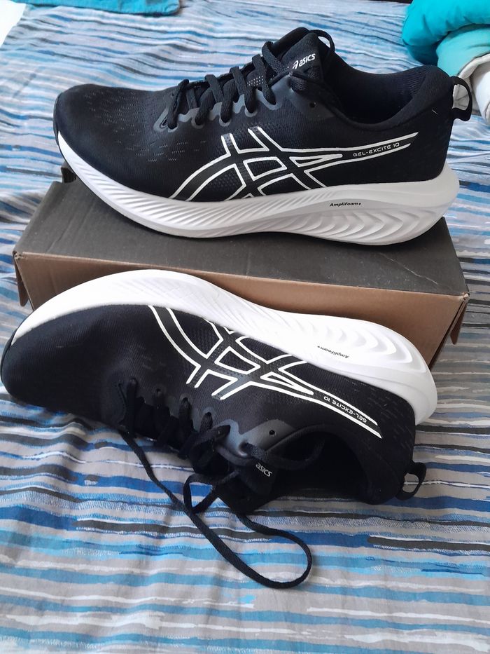 Paire de baskets Asics homme