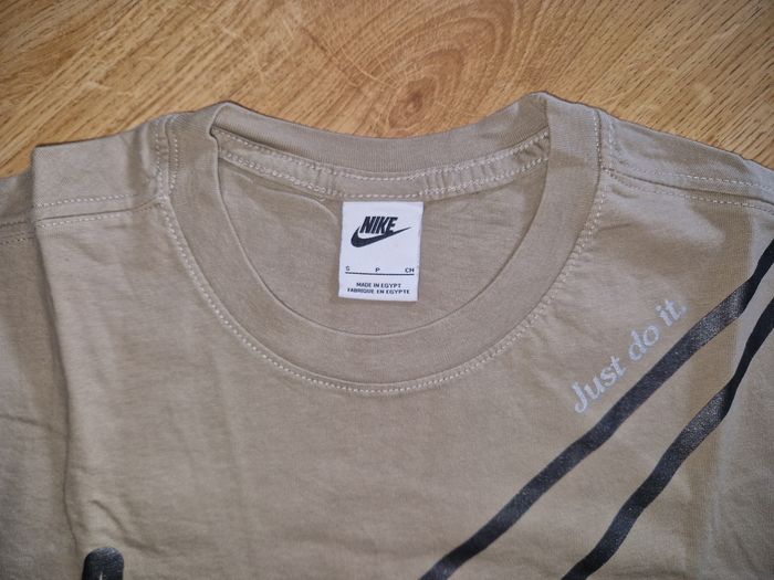 T shirt Nike taille S TBE - photo numéro 2