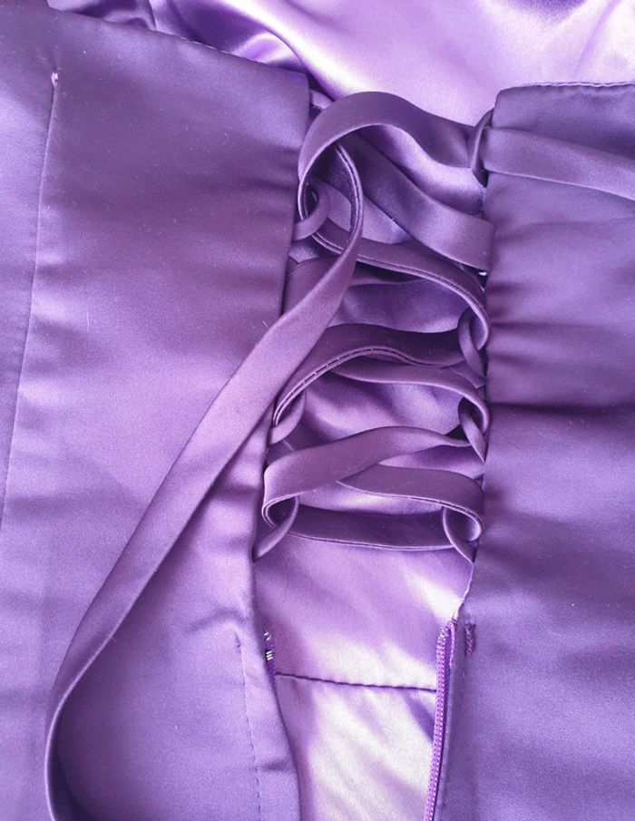 Robe couturiere pour cérémonie violette satinée - photo numéro 5
