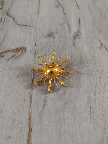 Broche neuve