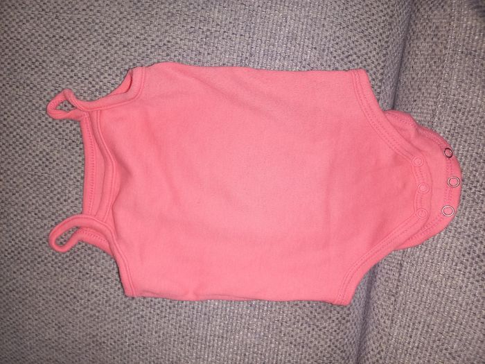 Lot 2 bodies bretelles 62 cm - photo numéro 3