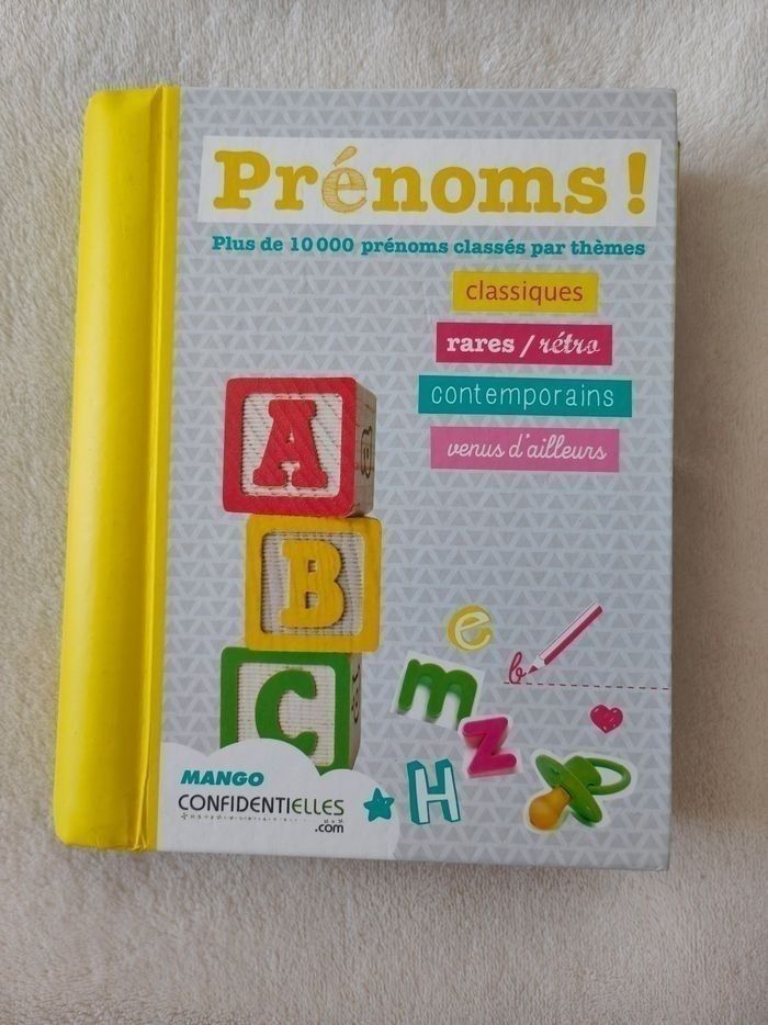 Livre 10 000 prénoms - photo numéro 2