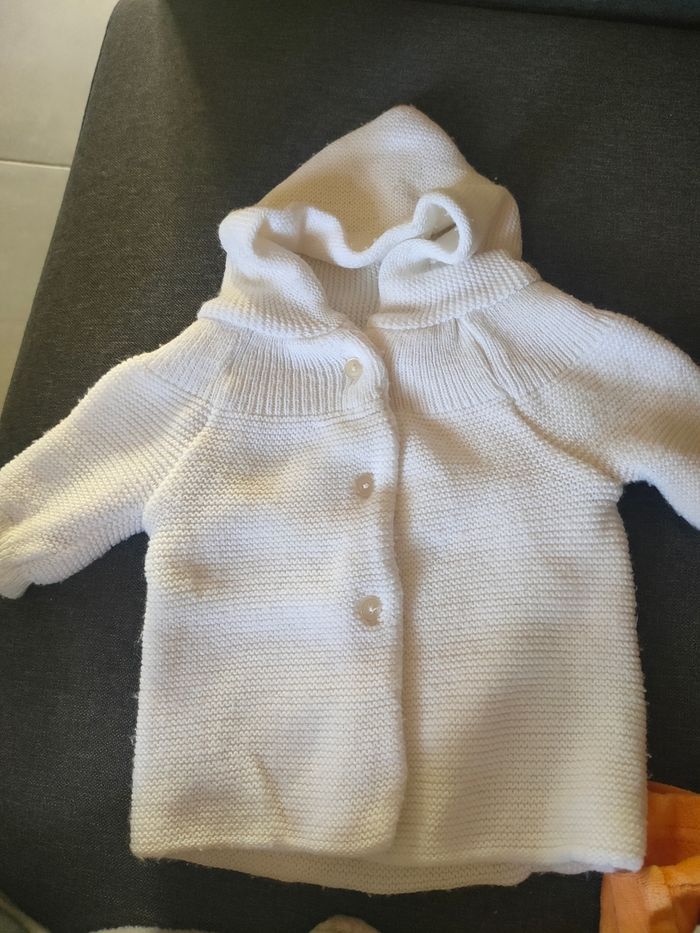 3 gilets  ML  naissance jusqu'à 1 mois - photo numéro 2