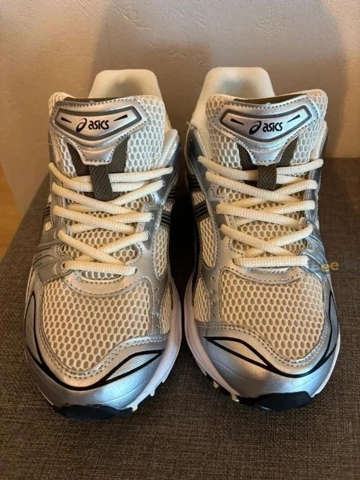 Asics Gel-Kayano 14 Taille 38 - photo numéro 3