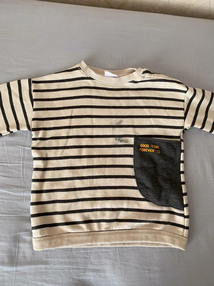 Superbe beau pull à rayures beige Zara taille 4-5 ans - photo numéro 2