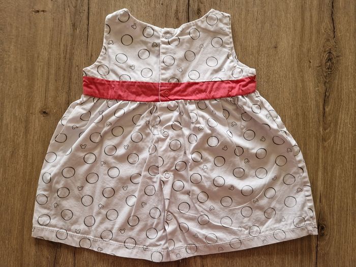 Robe MinnieMarque Disney Baby
Taille 6/9 mois
Pressions dans le dos
#priscille9MoisFille - photo numéro 4
