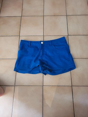 Short divided bleu taille 36