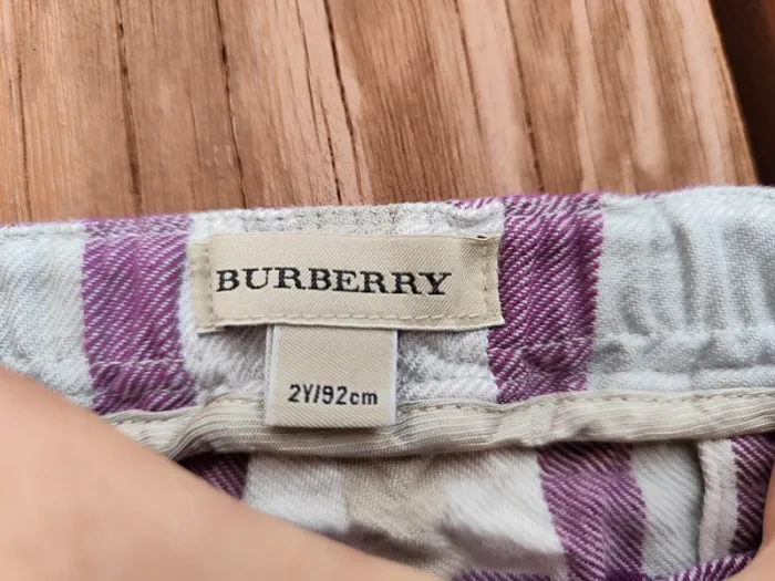 Mini jupe Burberry 2 ans - photo numéro 5