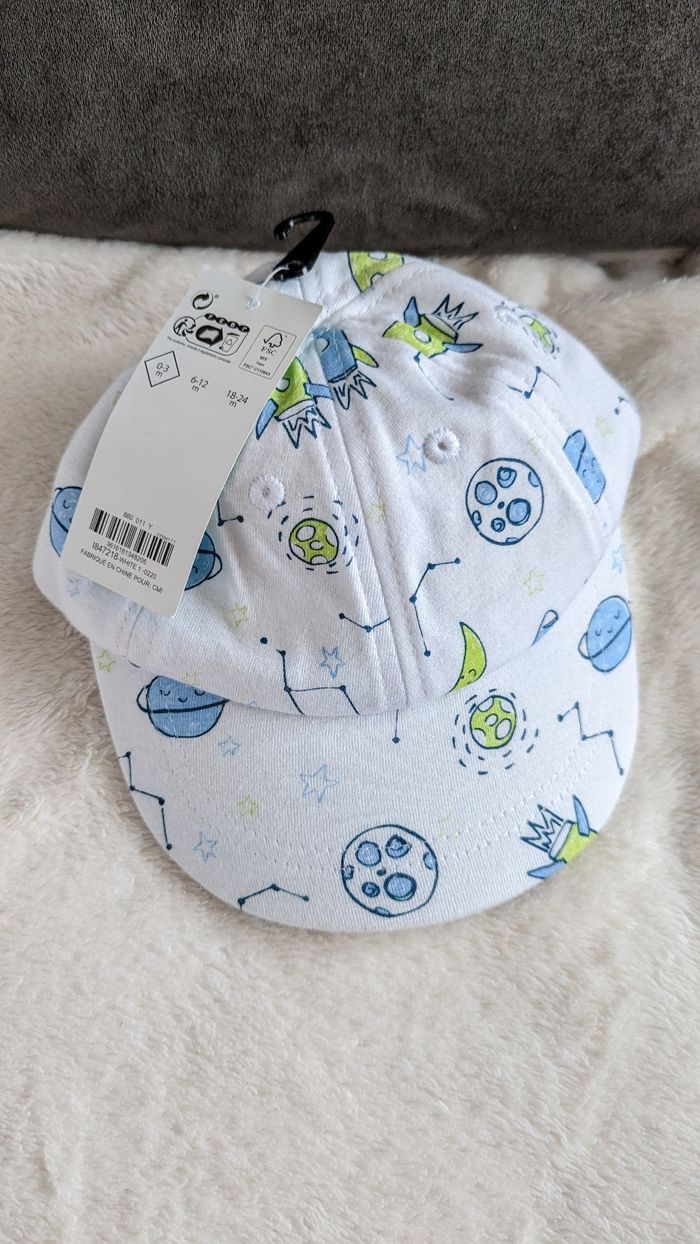 Lot bon et casquette 3/6 mois - photo numéro 3