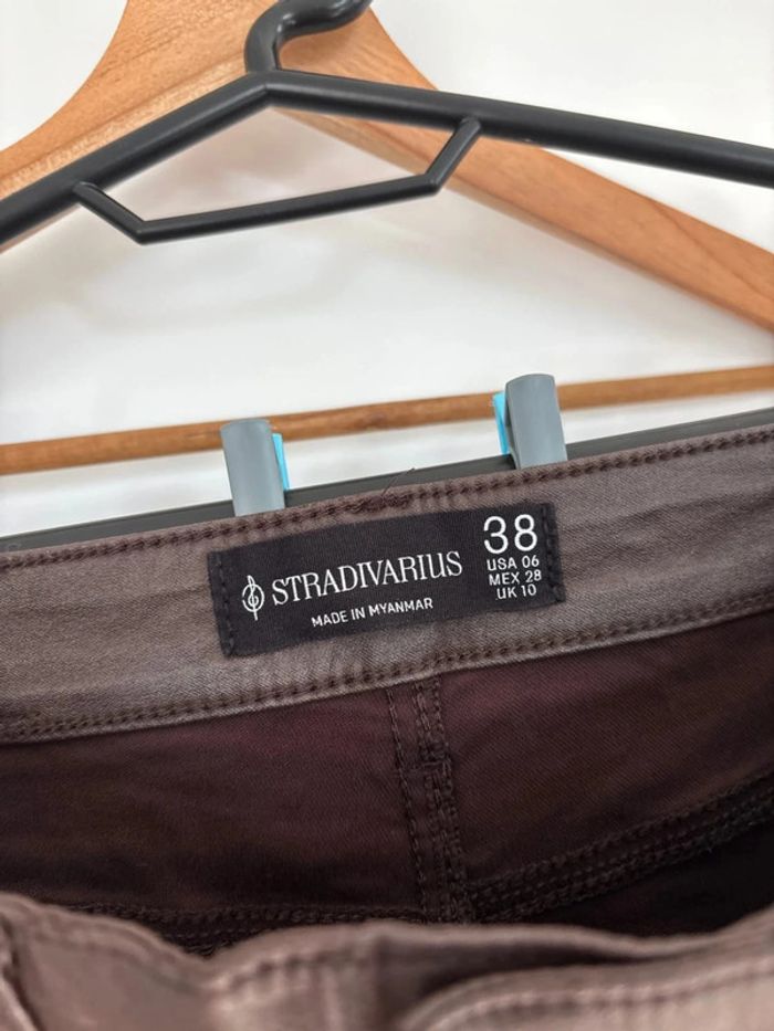 Pantalon skinny simili cuir Marron Stradivarius taille 38 - photo numéro 2