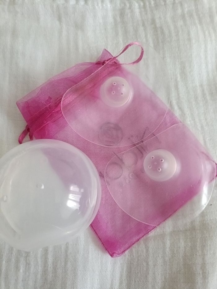 Coquillages d'allaitement et bouts de sein en silicone - photo numéro 2