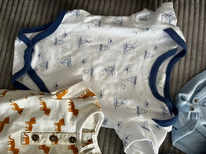 9 bodies - photo numéro 4