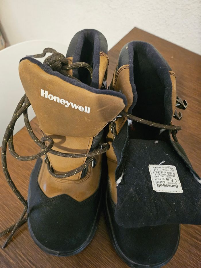 Chaussure de sécurité mixte pointure 40 marque oneywell