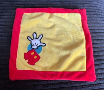 Doudou carré Disney Mickey