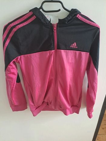 Jolie veste rose Adidas