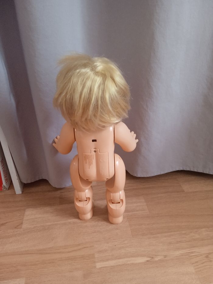 Cicciobello marche dans la neige - photo numéro 6