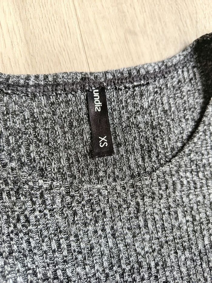 Haut court gris taille XS - photo numéro 3