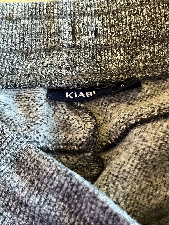 Je vend un pantalon garçon taille 8 ans très bon état - photo numéro 4