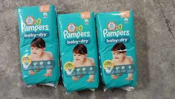 Couches pampers taille 3