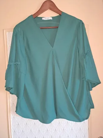 Blouse femme comme neuve bleu canard vert épaule dénudées petits nœuds promod 44 taille 42/44